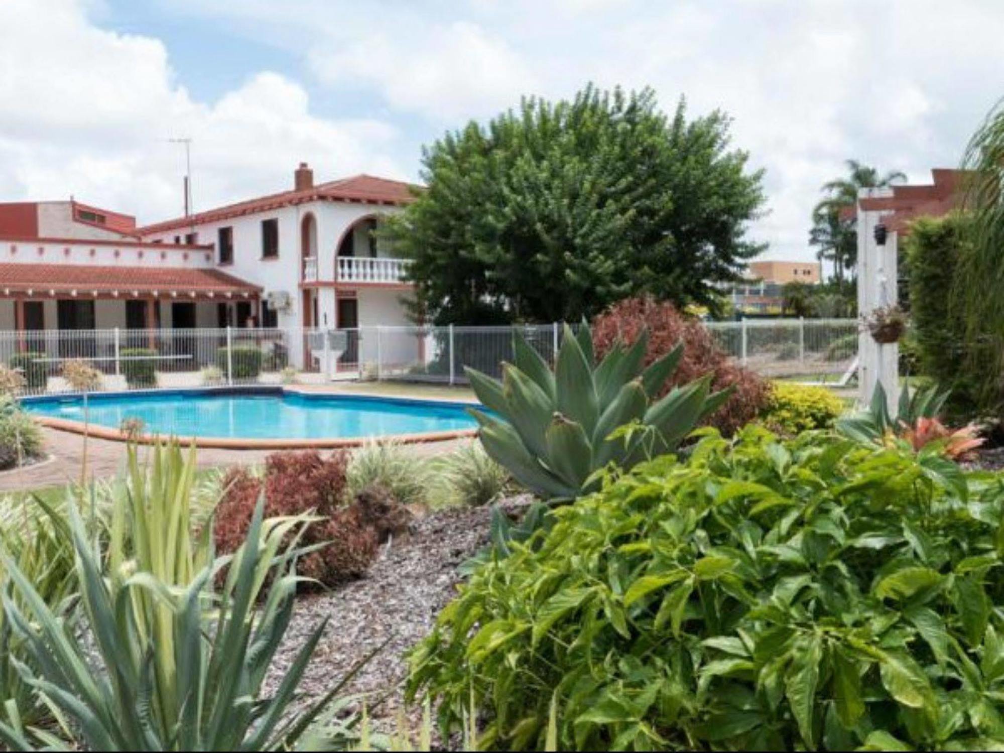 Bundaberg Spanish Motor Inn Exterior photo